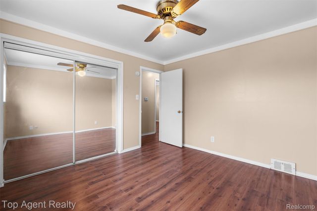 29010 Wagner Drive, Warren, MI 48093