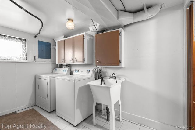 29010 Wagner Drive, Warren, MI 48093