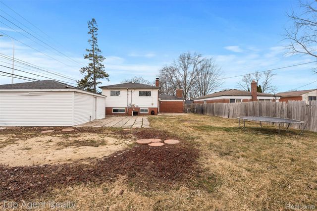 29010 Wagner Drive, Warren, MI 48093