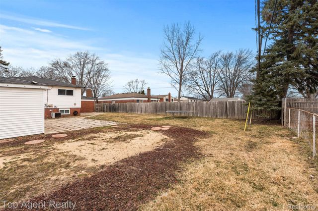 29010 Wagner Drive, Warren, MI 48093