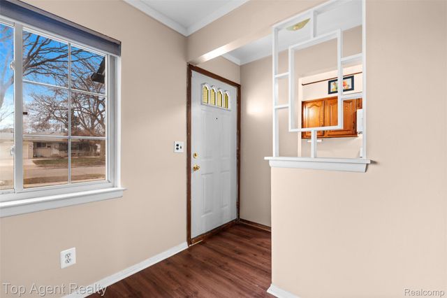 29010 Wagner Drive, Warren, MI 48093