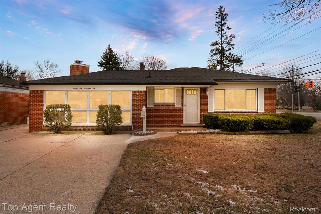 29010 Wagner Drive, Warren, MI 48093