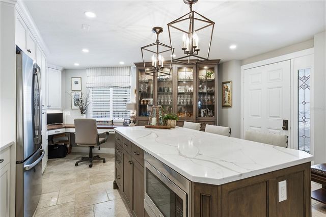 5880 MIDNIGHT PASS ROAD 302, Sarasota, FL 34242