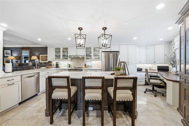 5880 MIDNIGHT PASS ROAD 302, Sarasota, FL 34242