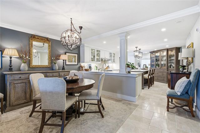 5880 MIDNIGHT PASS ROAD 302, Sarasota, FL 34242