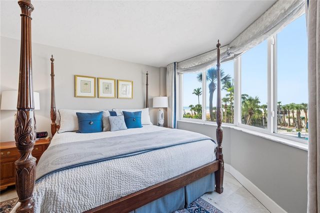 5880 MIDNIGHT PASS ROAD 302, Sarasota, FL 34242