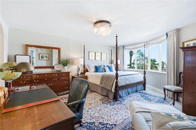 5880 MIDNIGHT PASS ROAD 302, Sarasota, FL 34242