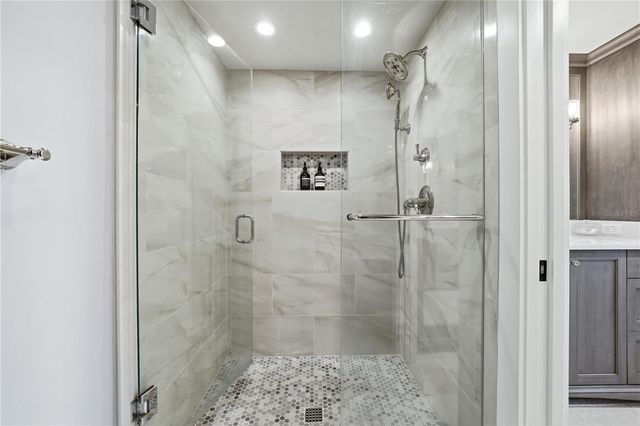 5880 MIDNIGHT PASS ROAD 302, Sarasota, FL 34242