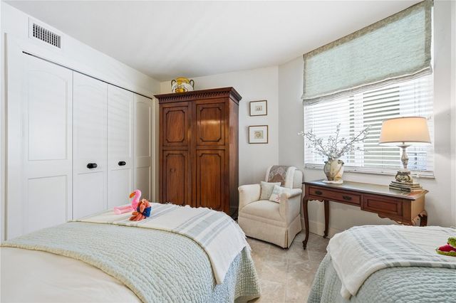 5880 MIDNIGHT PASS ROAD 302, Sarasota, FL 34242