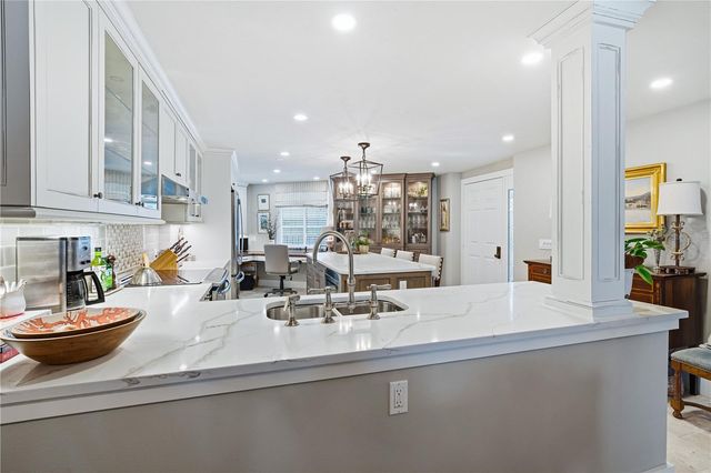 5880 MIDNIGHT PASS ROAD 302, Sarasota, FL 34242