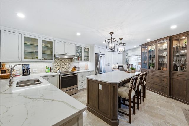 5880 MIDNIGHT PASS ROAD 302, Sarasota, FL 34242