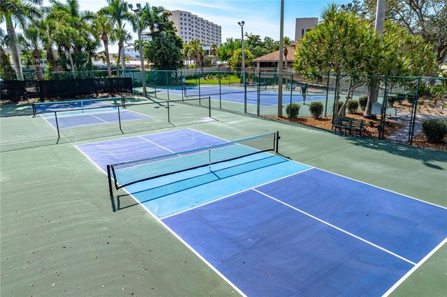 5880 MIDNIGHT PASS ROAD 302, Sarasota, FL 34242