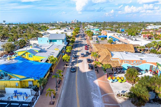 5880 MIDNIGHT PASS ROAD 302, Sarasota, FL 34242