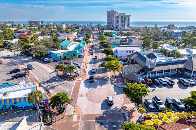 5880 MIDNIGHT PASS ROAD 302, Sarasota, FL 34242