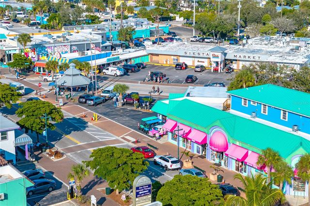 5880 MIDNIGHT PASS ROAD 302, Sarasota, FL 34242