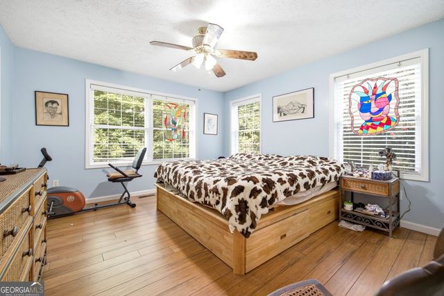 975 Chattahoochee Way, Cornelia, GA 30531