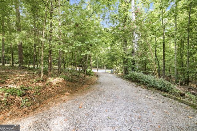 975 Chattahoochee Way, Cornelia, GA 30531