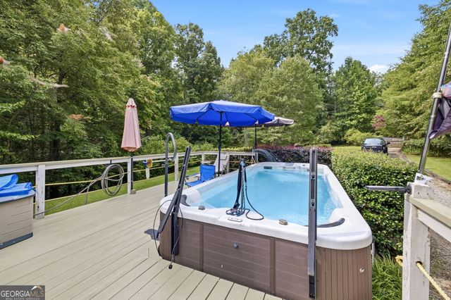 975 Chattahoochee Way, Cornelia, GA 30531
