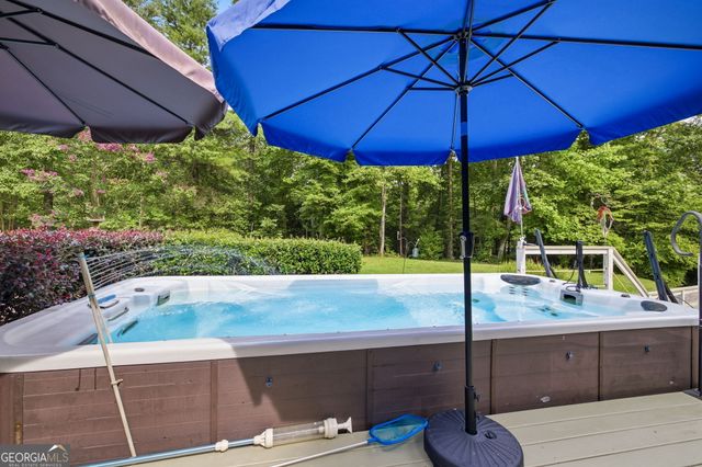 975 Chattahoochee Way, Cornelia, GA 30531