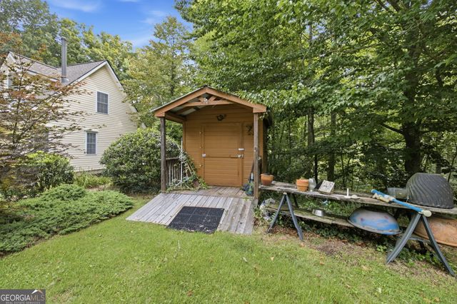 975 Chattahoochee Way, Cornelia, GA 30531