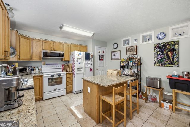 975 Chattahoochee Way, Cornelia, GA 30531