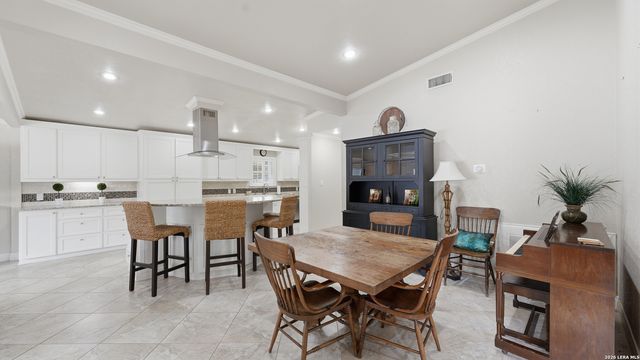 156 Trelawney, Mcqueeney, TX 78123