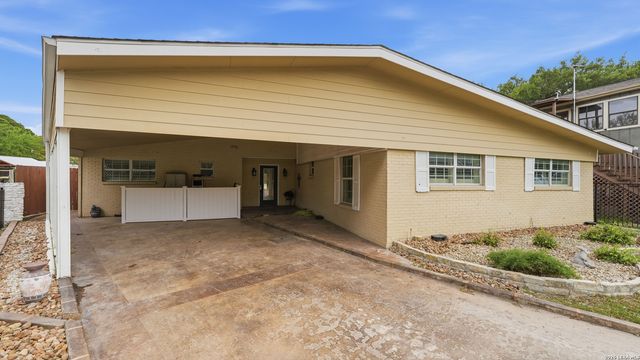 156 Trelawney, Mcqueeney, TX 78123