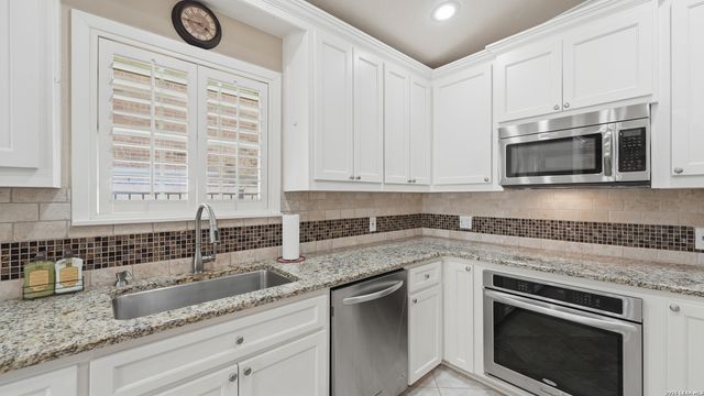 156 Trelawney, Mcqueeney, TX 78123
