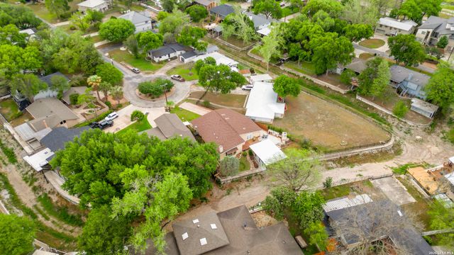 156 Trelawney, Mcqueeney, TX 78123