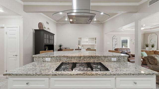 156 Trelawney, Mcqueeney, TX 78123