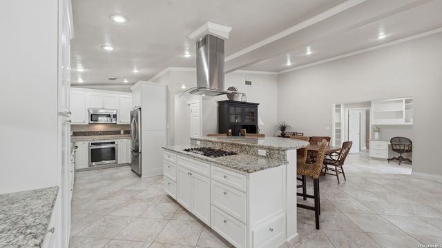 156 Trelawney, Mcqueeney, TX 78123