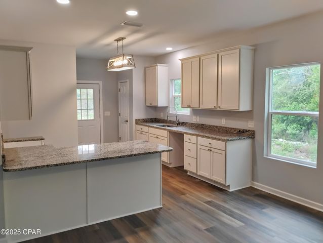 4367 Carey Boulevard, Chipley, FL 32428