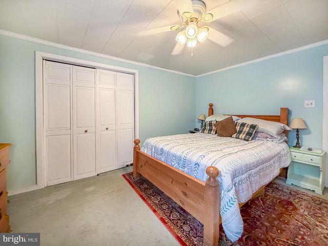 2751 KRUGER RD, Abington, PA 19001