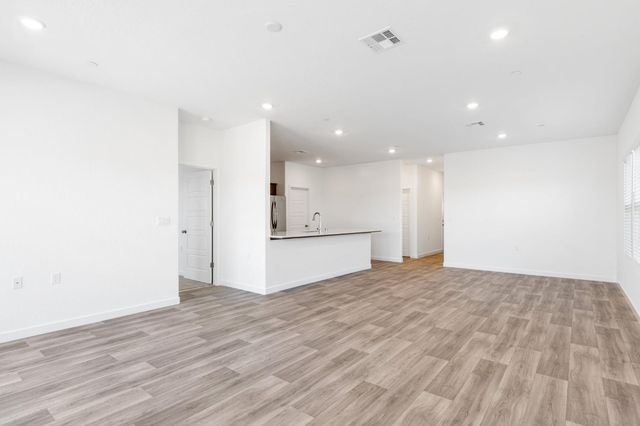 7133 W Willis Avenue, Fresno, CA 93723