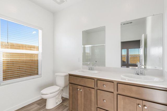 7133 W Willis Avenue, Fresno, CA 93723