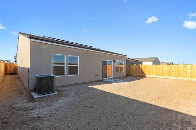 7133 W Willis Avenue, Fresno, CA 93723