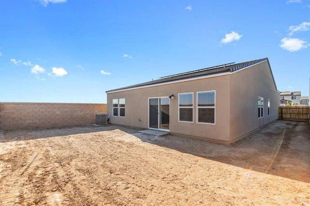7133 W Willis Avenue, Fresno, CA 93723