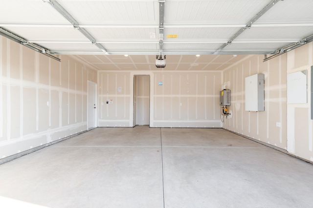 7133 W Willis Avenue, Fresno, CA 93723