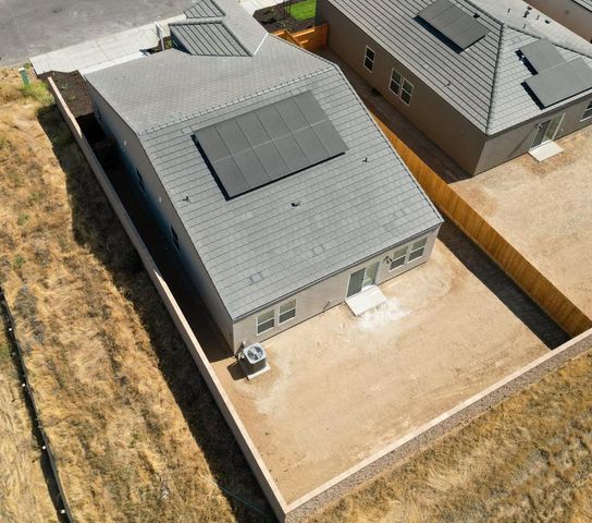 7133 W Willis Avenue, Fresno, CA 93723