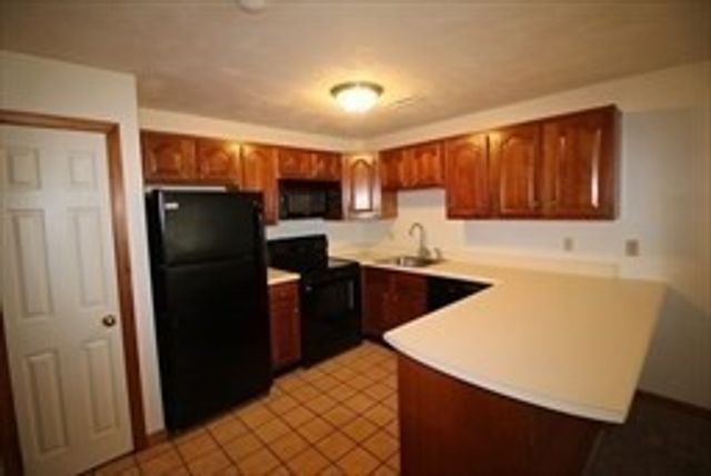 132 Tyngsboro Road 9, Chelmsford, MA 01863