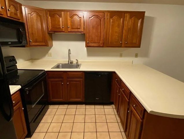 132 Tyngsboro Road 9, Chelmsford, MA 01863