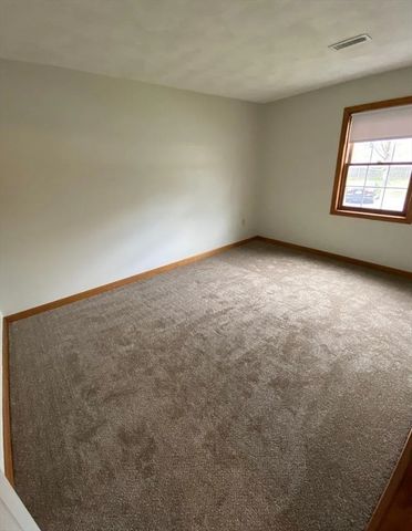 132 Tyngsboro Road 9, Chelmsford, MA 01863