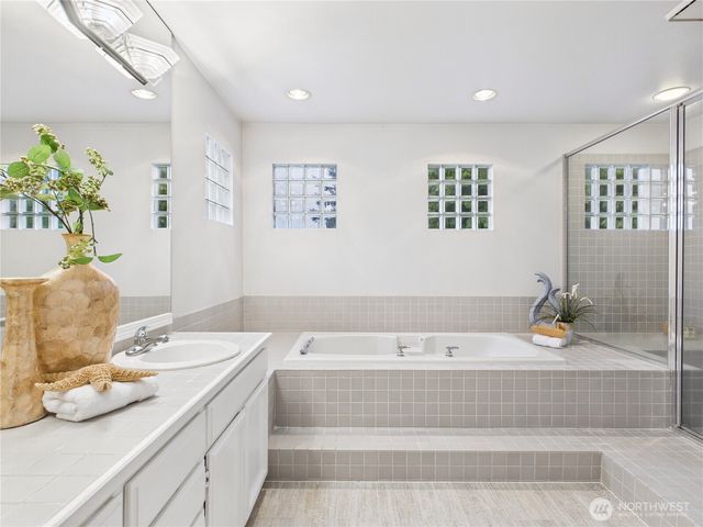 11906 SE 78th St, Newcastle, WA 98056