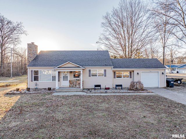 1201 N FRANKLIN Street, Salem, IL 62881