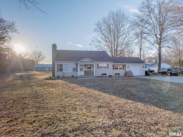 1201 N FRANKLIN Street, Salem, IL 62881