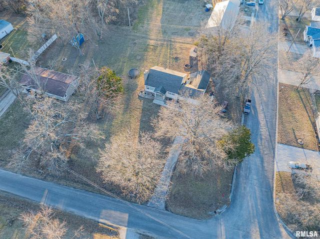 1201 N FRANKLIN Street, Salem, IL 62881