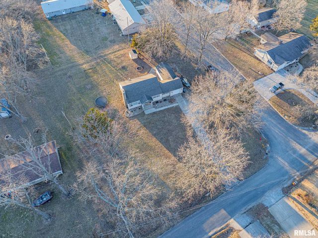 1201 N FRANKLIN Street, Salem, IL 62881