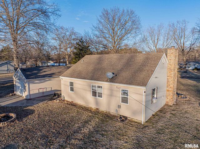 1201 N FRANKLIN Street, Salem, IL 62881