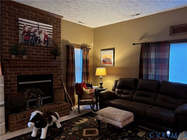 3766 Venter Rd, Aylett, VA 23009