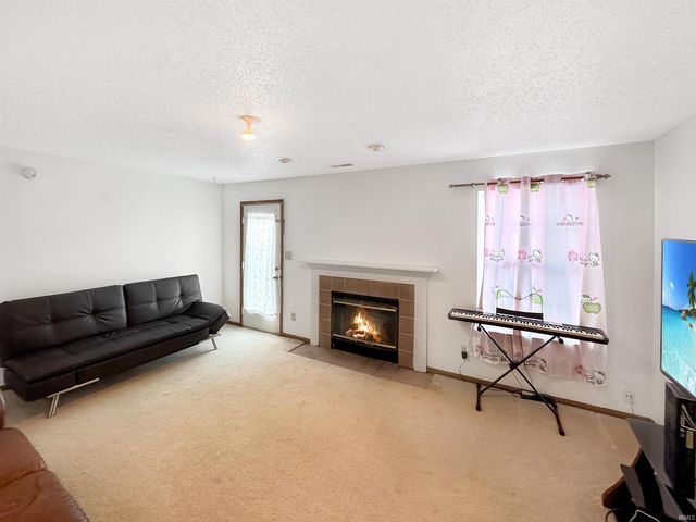 106 Broad Leaf Place, Mooresville, IN 46158